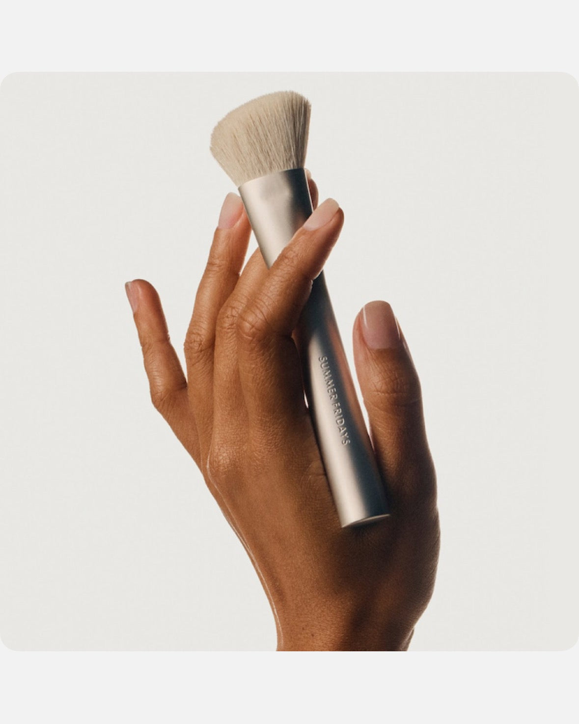 Summer Fridays The Bronzer Brush - Brush for bronzer balm
