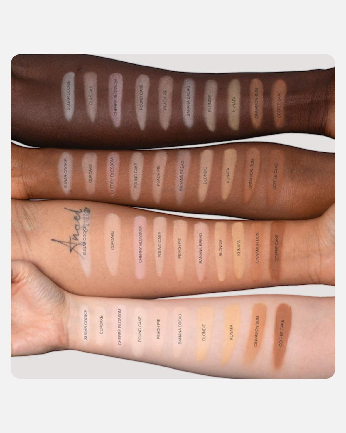 HUDA BEAUTY Easy Bake Blurring Loose Baking & Setting Powder